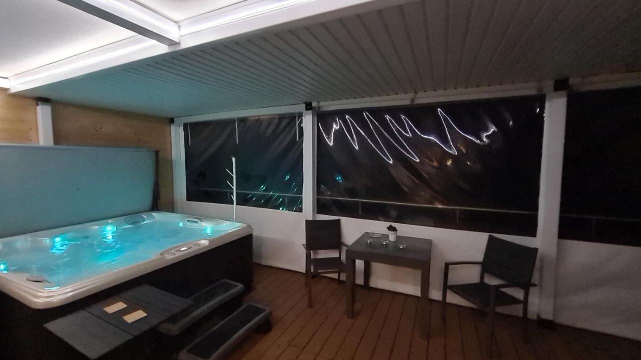 Apartament - Jacuzzi Rzeszów Exteriér fotografie