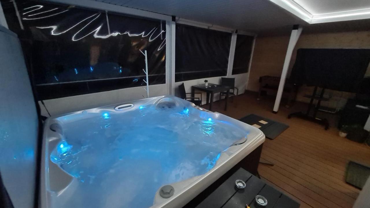 Apartament - Jacuzzi Rzeszów Exteriér fotografie