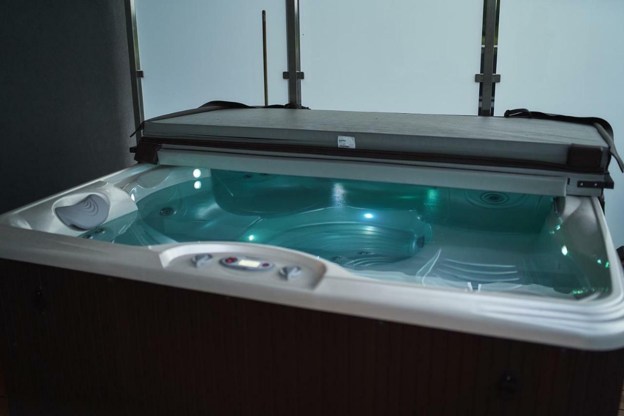 Apartament - Jacuzzi Rzeszów Exteriér fotografie
