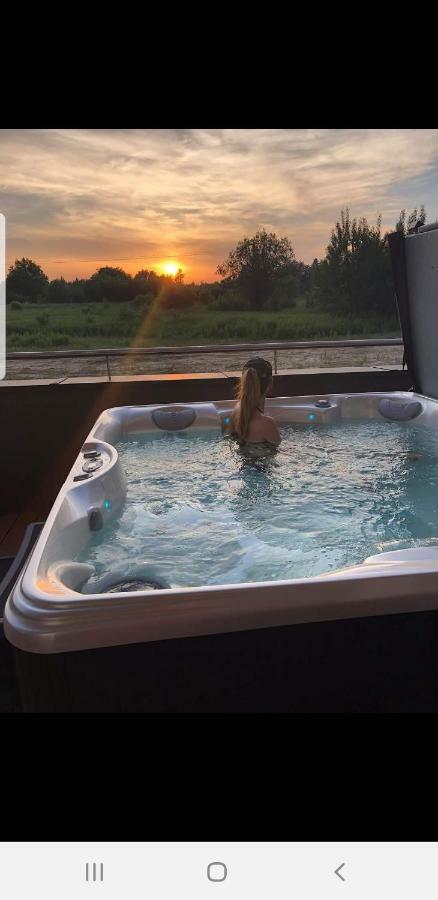 Apartament - Jacuzzi Rzeszów Exteriér fotografie